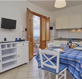 2 bedroom seaside apartments with shared pool, sleeps 4-5